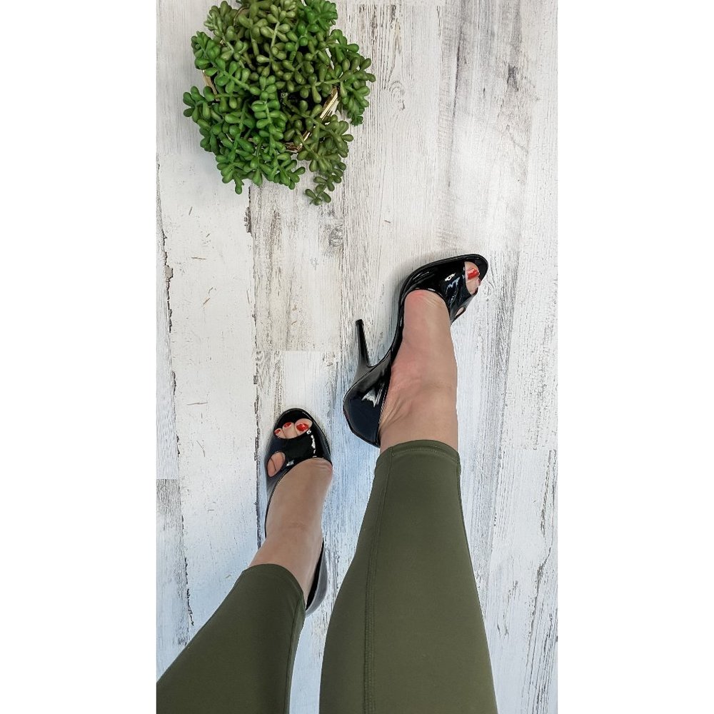 Givenchy Black Patent Leather D’Orsay Peep Toe Cut Out Heels (38/8) - Picture 6 of 16